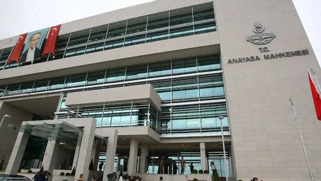 Constitutional Court rules right of access to court violated in reinstatement lawsuit