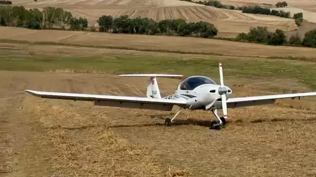 Training plane makes emergency landing in field in Tekirdağ, 2 injured