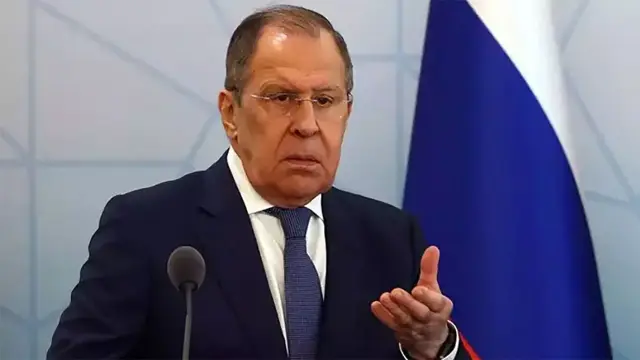 Lavrov: S-400s can go to third country only with guarantee to Russia