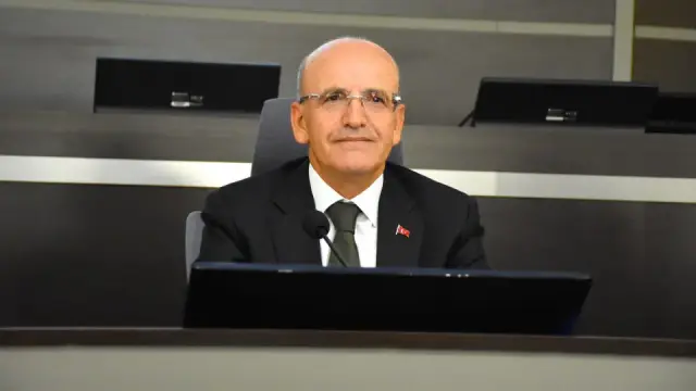 شيمشك: وضعنا شركات المحافظ المتعثرة والصناديق قيد الحجر