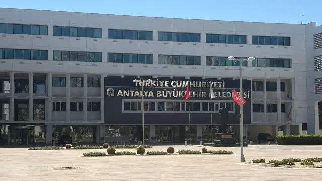 18 suspects detained in Antalya drug and prostitution probe