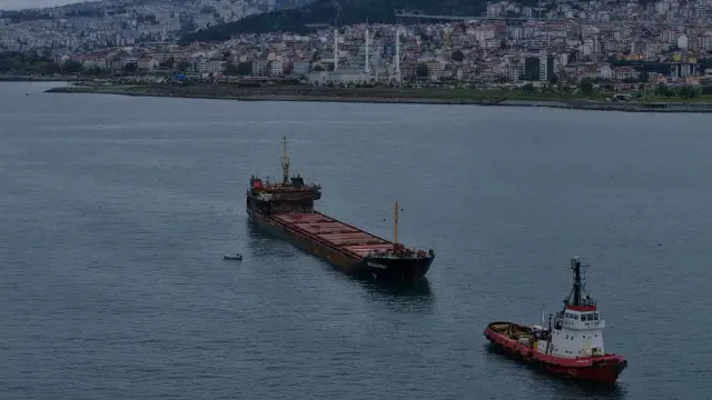 Damaged VOLGA-4007 anchors off Trabzon after drone attack