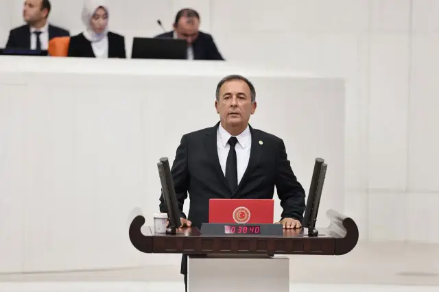 Bribery probe launched into Mustafa Erdem