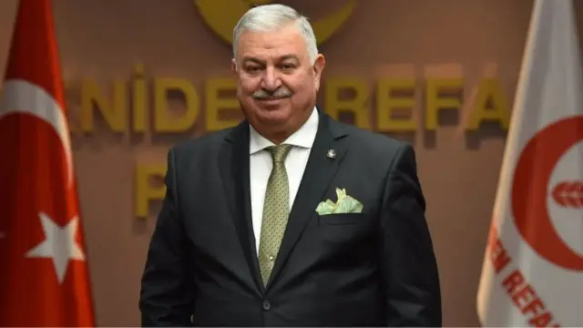 دوغان بكين يستقيل من منصب نائب رئيس حزب الرفاه الجديد